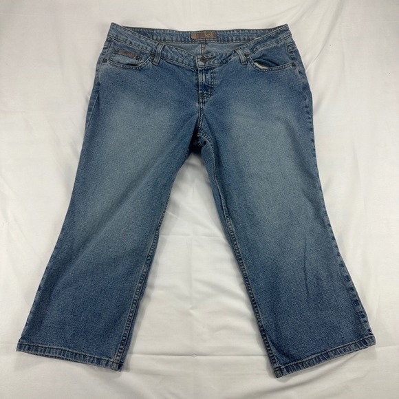 L.E.I. Women's eDenim Cropped Jeans Blue Mid Rise Casual Denim Size 16 - Picture 1 of 10